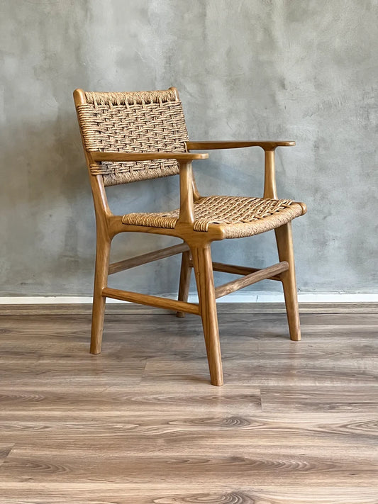 Silla con Descansabrazos tejida